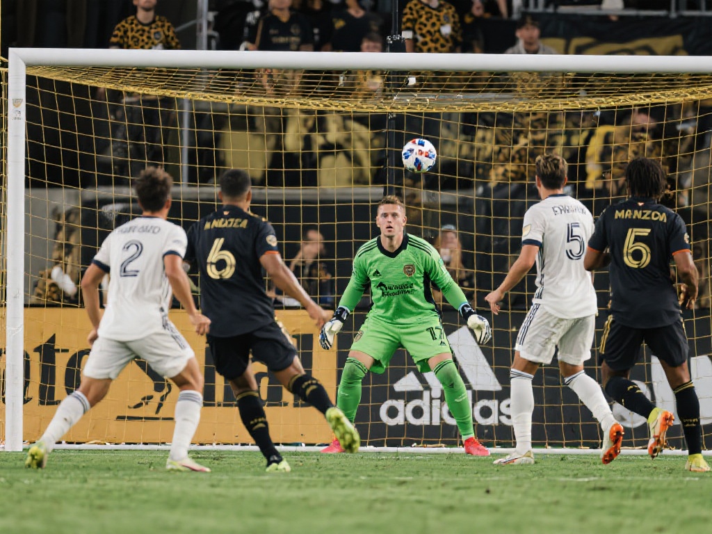 阵一支西部 阵一支西部